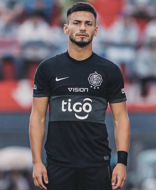 Lateral Direito - Interessante no futebol SulAmricano