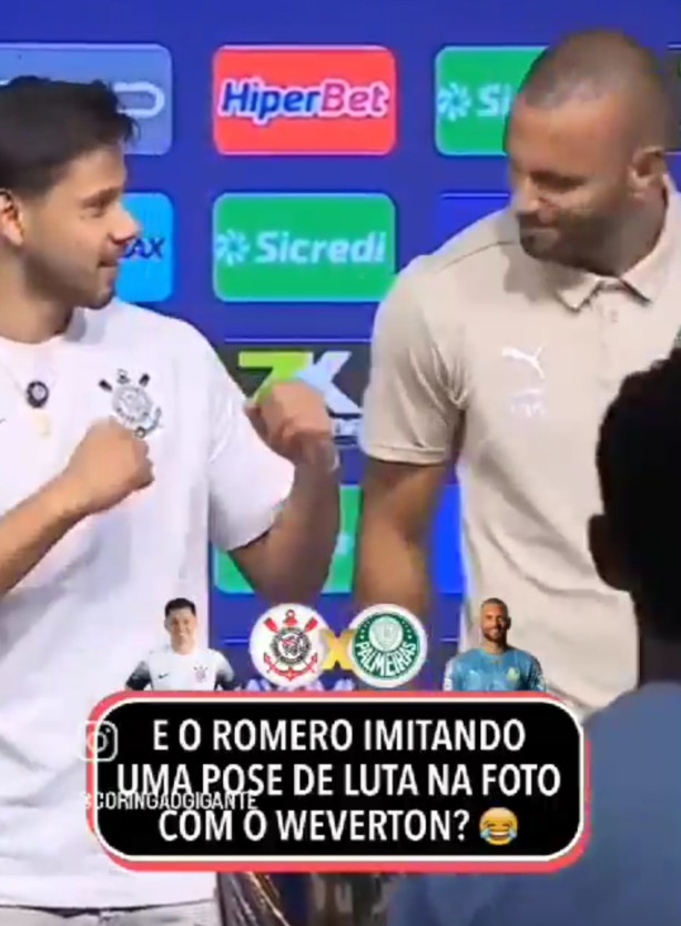 E o Romero imitando posse de luta