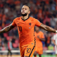 Memphis Depay 100 jogos pela seleo holandesa