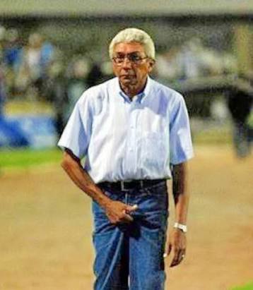 Tcnico brasileiro experiente pra Seleo e que segura a bola com excelncia