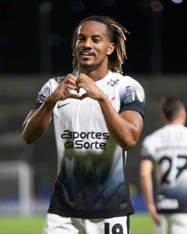 Estiloso demais! Joga muito!