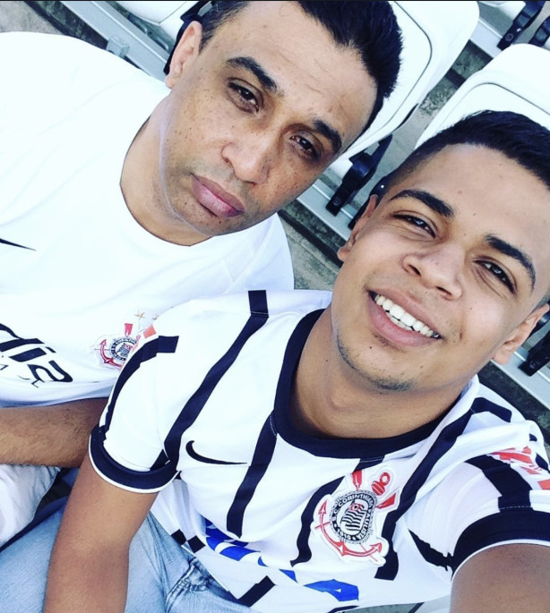 Foi pelo o senhor, pai!