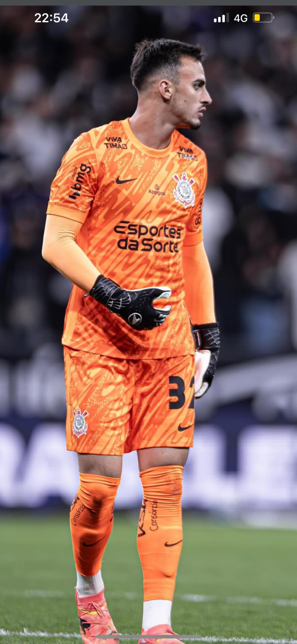Nosso goleiro de bra�os curtos
