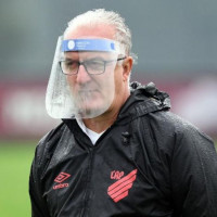 Sendo realistas, vocs tm algum nome hoje bom para assumir o Corinthians?