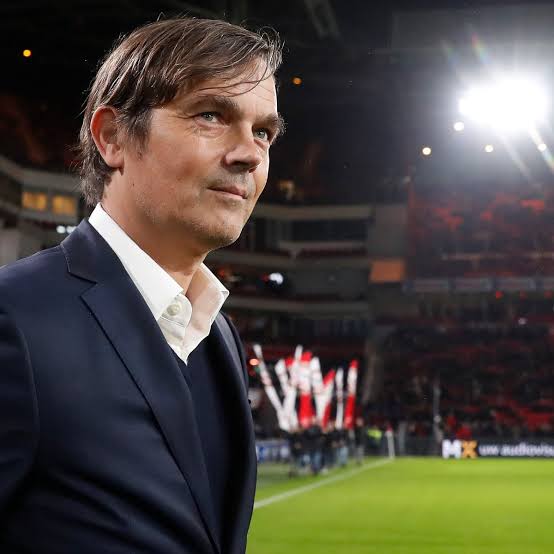 O tcnico indicado pelo Memphis  o Philip cocu ex volante segundo Pedro Ramiro
