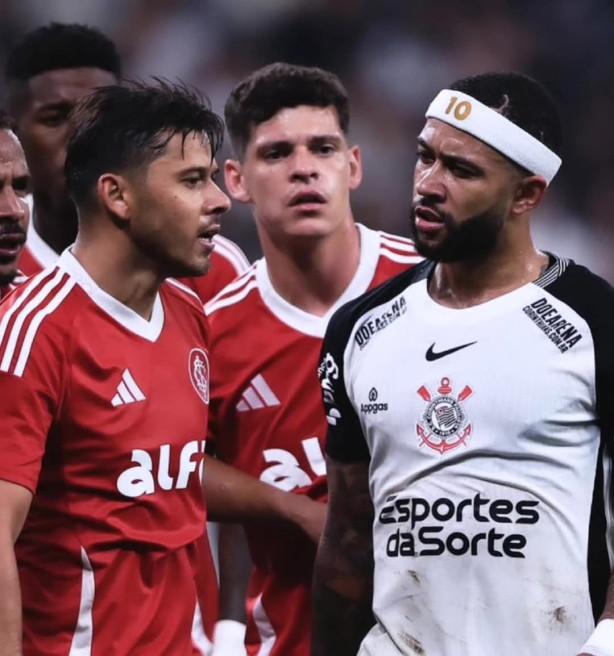 E o Memphis tentando lembrar de onde conhecia o Romero kkkkkkkkk