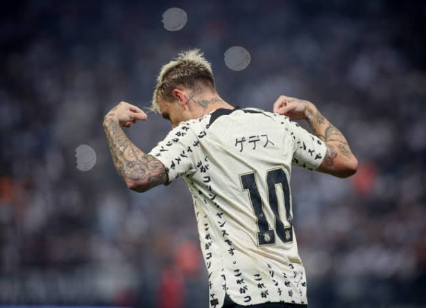 Qual foi a camisa mais bonita da Nike na opinio de vocs?