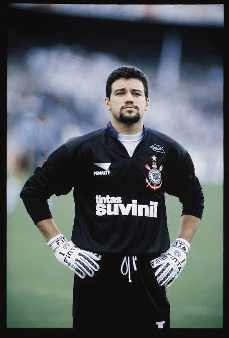 Uniforme de goleiro mais bonito da história do Corinthians?