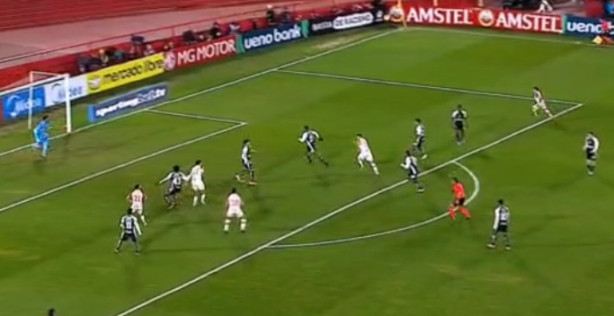 Culpado do gol: Romero!