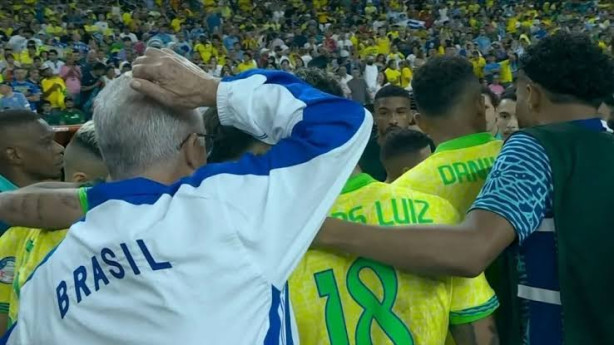 Foi o Memphis que derrubou o Ramn, ele que devia trazer um tcnico