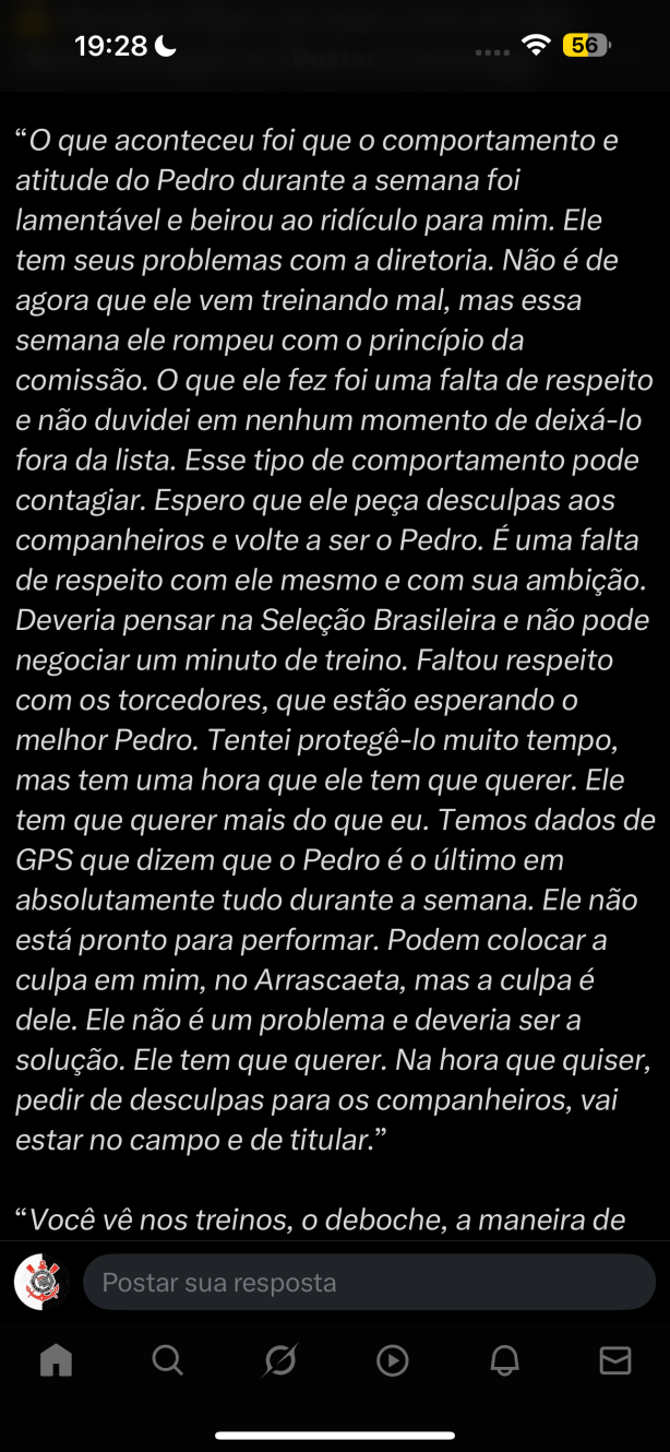 off: Filipe Lu�s, pra aplaudir de p�!