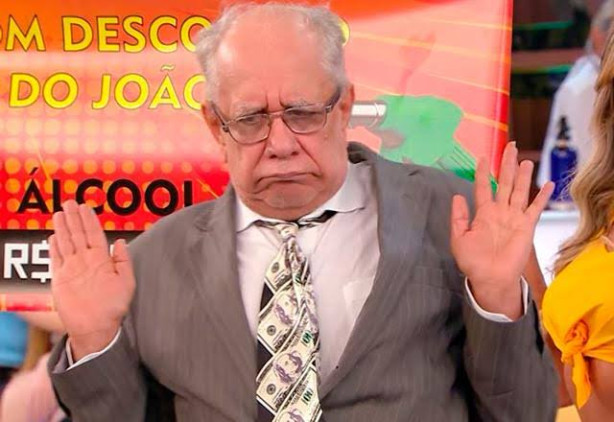 Eu vejo esse cara da pra�a � nossa