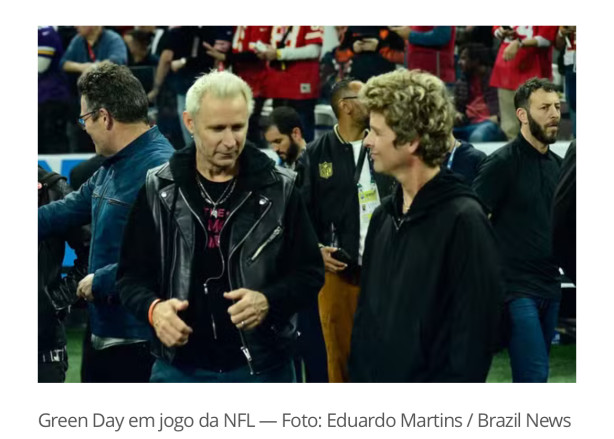 Green Day assistindo NFL na Arena