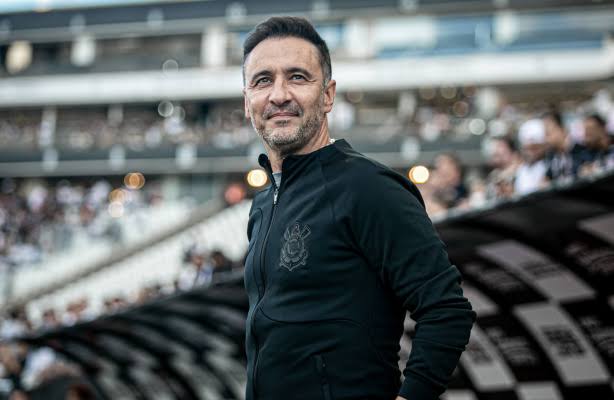 Voltaaaaaa V�tor Pereira...
