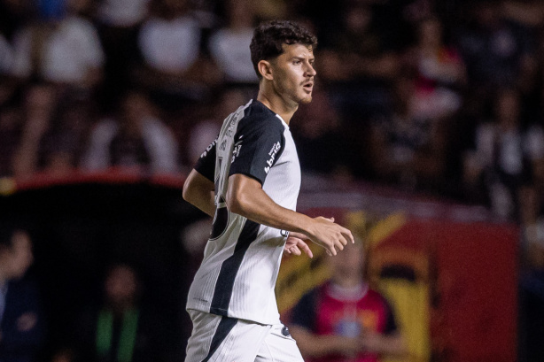 O que o Hugo faz no Corinthians?