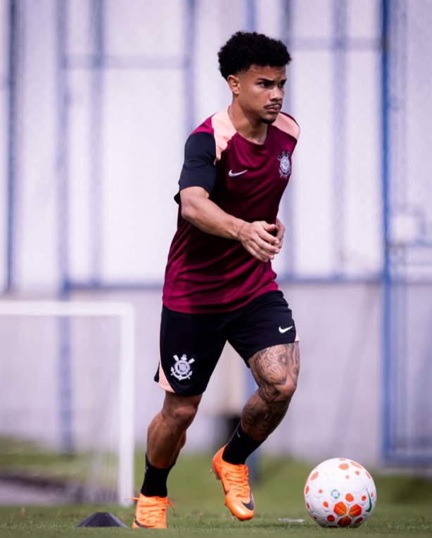 Kaio C�sar nos treinos de hoje