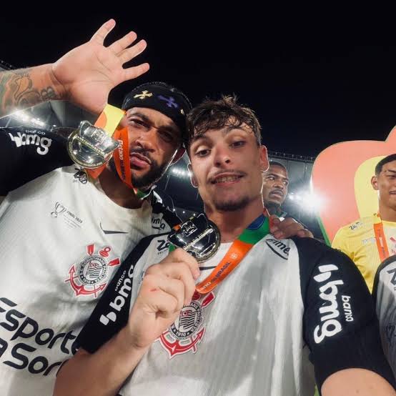 Bidon na m�dia, Memphis � a am�dia, ganhamos 3titulos o Corinthians n�o arruma um comercial pra fazer.