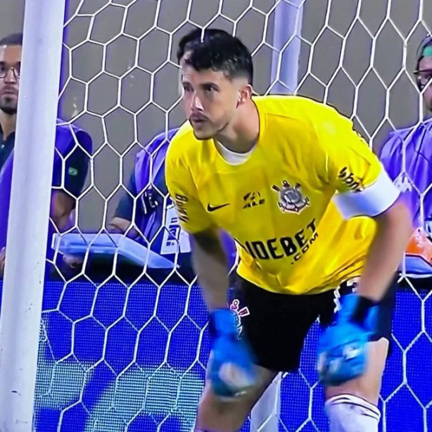 Lembram desse goleiro?