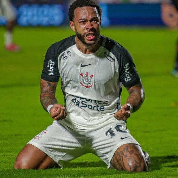 Memphis depay PRECISA ser cobrado