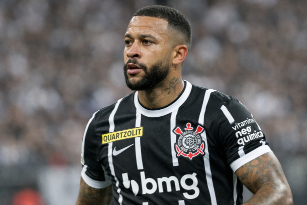 Ap�s derrota para o Coritiba, presidente do Corinthians comenta futuro de Memphis Depay