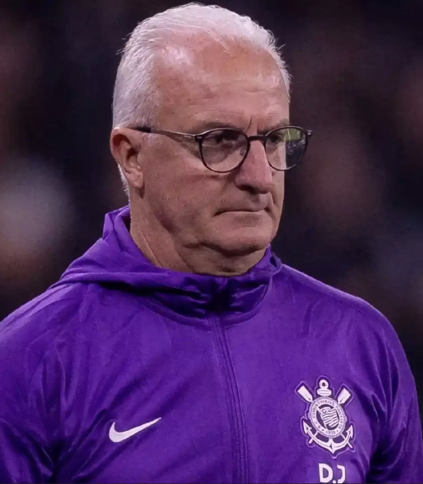 Dorival tem que sair?