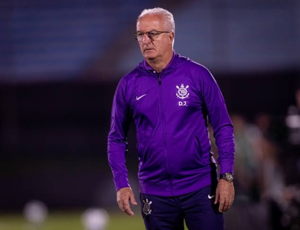 Dorival Fora