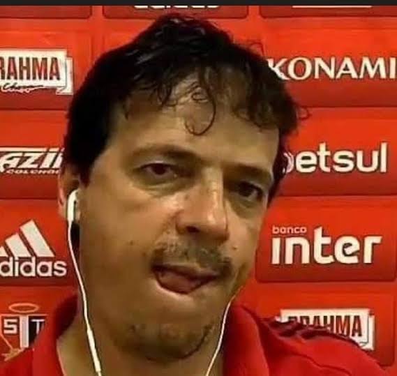 Ele n�o passa confian�a pra mim