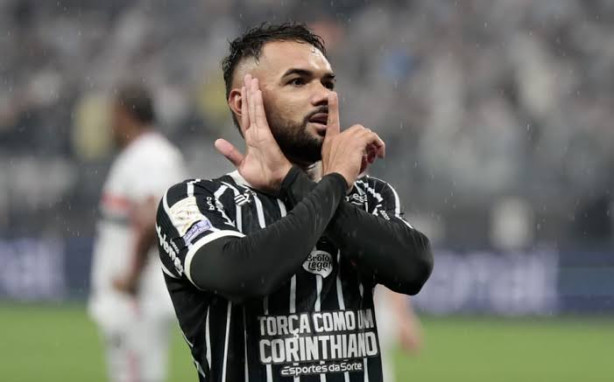 Corinthians domina cl�ssico e vence com tranquilidade, apesar de falhas defensivas