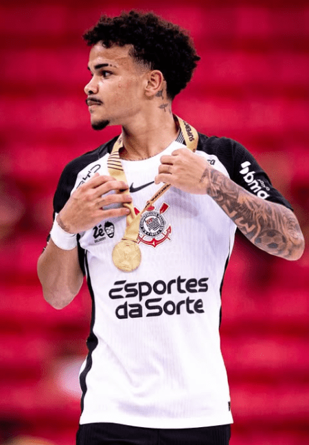 Acho que o �nico que se salvou ontem foi o Kaio C�sar!