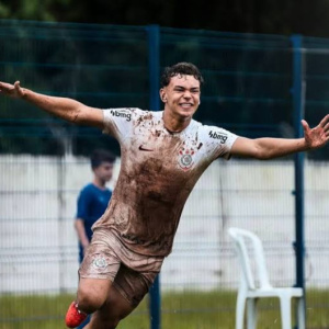Assistindo o Sub-17 do Corinthians. Mano, o Moscardo j� pode subir!