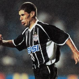 Messi imitou Ricardinho em 2001 kkkkk