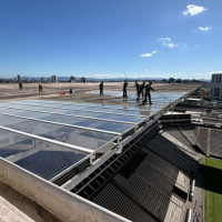 Atualiza��o da limpeza do teto da Neo Qu�mica Arena