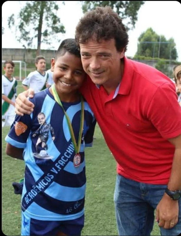 Diniz e Wesley, o peladeiro!