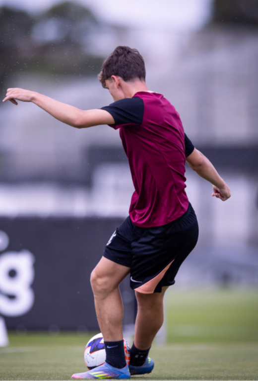 Empenho de Breno Bidon nos treinos ir� impressionar Ancelotti