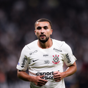 Zakaria tem que ser titular!