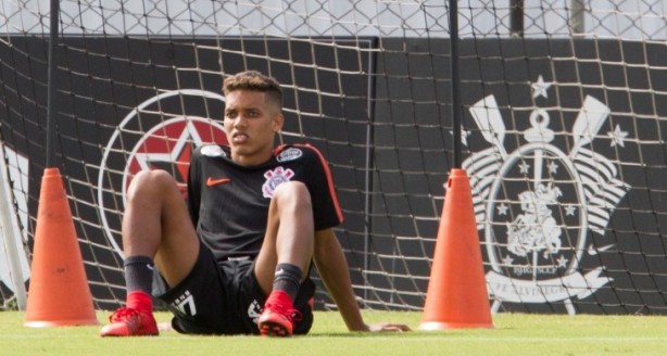Pedrinho merece ser titular?