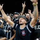 Apoio da torcida do Corinthians no setor norte da Arena Corinthians