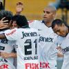 Jogadores do Corinthians comemoram o gol da partida
