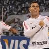 Bruno Cesar e Jorge Henrique comemorando gol do Corinthians