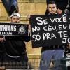 Mas as faixas não são só provocação: o maior objetivo é apoiar o Corinthians