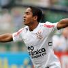 Jorge Henrique comemora o primeiro gol do Corinthians no clssico