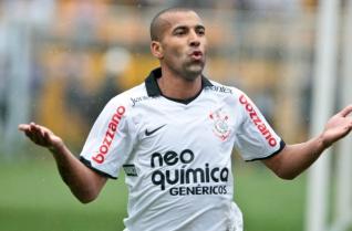 Brasileir�o 2011 - Corinthians 2x1 Ava�