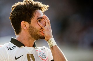 Brasileir�o 2013: Corinthians 4x0 Flamengo