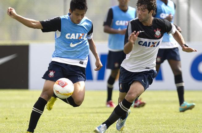 Com jogadores reservas, Corinthians inicia os treinamentos da temporada 2013