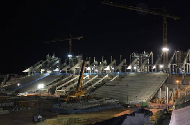 Fotos noturnas da Arena, o futuro estdio do Corinthians
