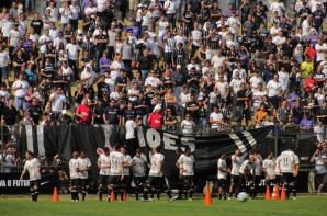 Treino do Corinthians e lan�amento na nova camisa