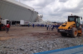 Professor que visitava o est�dio registrou as fotos no momento do acidente