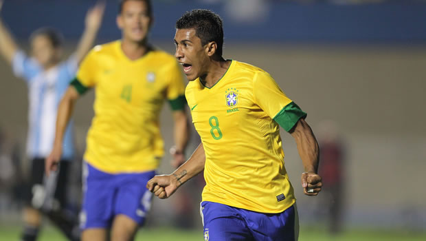Paulinho vai ser titular da Seleo Brasileira