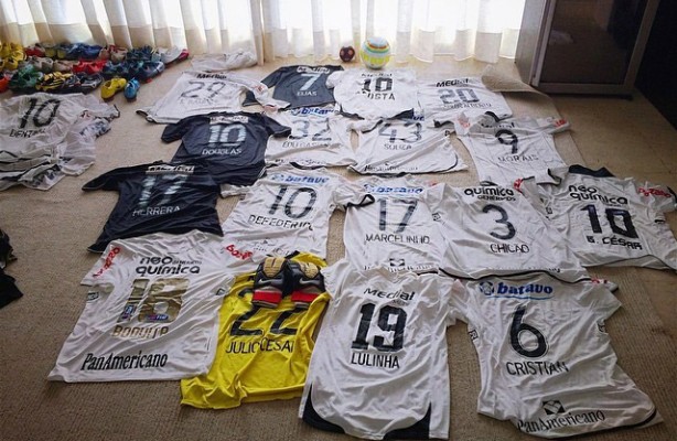 Coleção de camisas do Corinthians do Dentinho