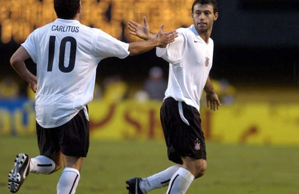 Carlitos Tevez e Javier Mascherano jogaram no Corinthians em 2005 e 2006